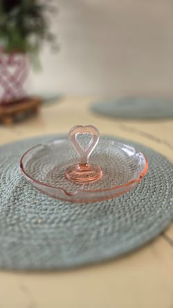 Pink depression small tray with heart
