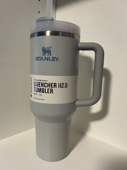 Stanley 40 oz tumbler- fog gray/ blue
