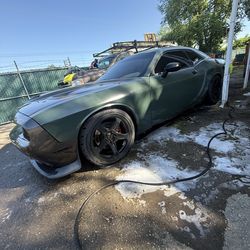 2011 dodgee challenger 5.7 Hemi