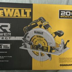 XR Power Detect Cordless Circular Saw 