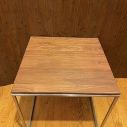 Beautiful Light Weight Crate & Barrel Side Table