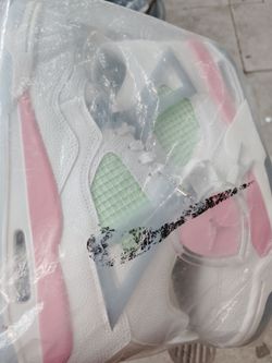 Jordans Aj retro female