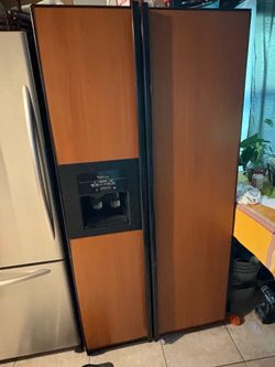 Whirlpool Gold 25 cu. ft. Side-by-Side Refrigerator - Counter-Depth, Wood-Grain Finish