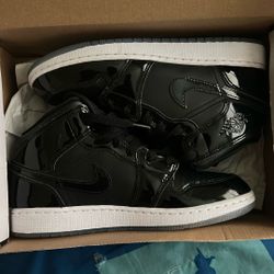 air jordan 1 mid se (GS) size 6