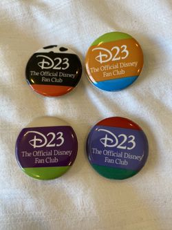D23 Expo 2019 Gold Member Lounge Buttons