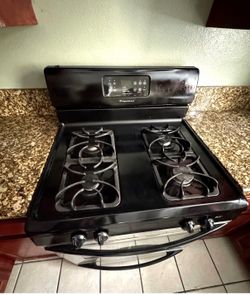 Frigidaire Gas stove. 24 “