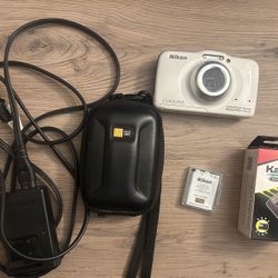 Nikon Coolpix S32 Camera 13 MP