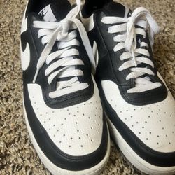 Black And White Nike Shoes