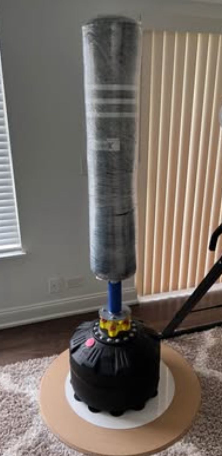 Freestanding Punching Bag, Heavy Duty Boxing Bag with Suction Cups -Sand / Water can be added