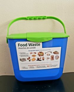 Brand New! 2 Gallon Kitchen Compost Bin 🍗🥦🧄🍞🍎🍌🥕