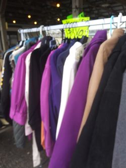 Ladies: winter coats, jackets and hoodies. Different sizes.