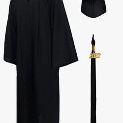 GraduationMall Matte Graduation Gown Cap Tassel Set 2022 for High School and Bachelor