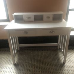 White Desk With Hutch