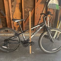 Trek MT200 Boys bike