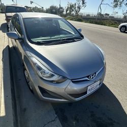 2016 Hyundai Elantra  Se 