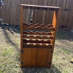 Wine storage cabinet