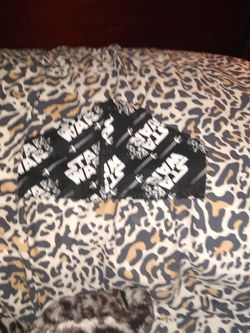Two-sided Mask Star Wars On One Side Mandalorian On The Other