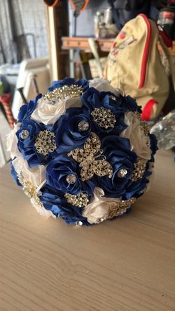 Royal blue, quinceanera, crown and bouquet Royal blue, quinceanera, crown and bouquet