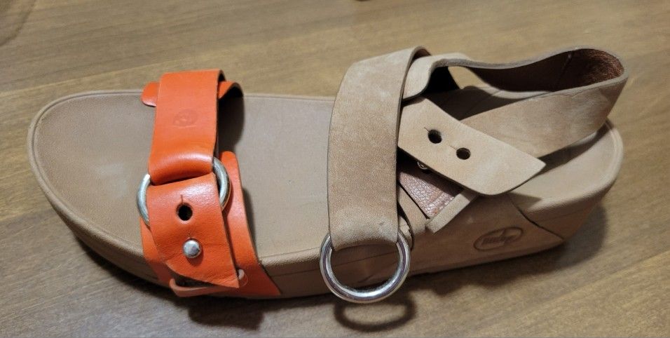 Left Shoe Only Fitflop Fit Flop Womens Sandal Shoe Size 7 Orange/Tan