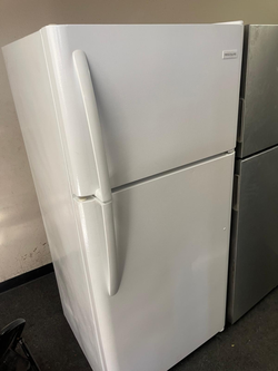 Frigidaire Top Mount Refrigerator White EnergyEfficient