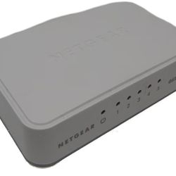 NETGEAR 5-Port Gigabit Ethernet Unmanaged Switch, Desktop, 10/100/1000Mbps (GS205), White, Model:GS205-100PAS