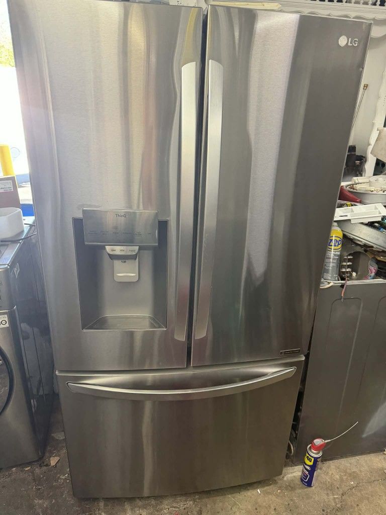 LG ThinQ French Door Refrigerator Dual Ice Maker With Craft Ice