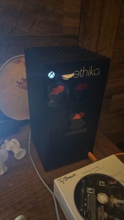 Black xbox series x 1tb
