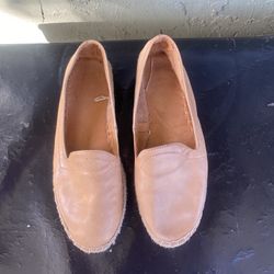 Like New Gap Brand Flats Size Euro 40.5  USA  Size9 $$30