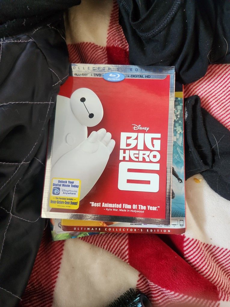 DISNEY'S BIG HERO 6