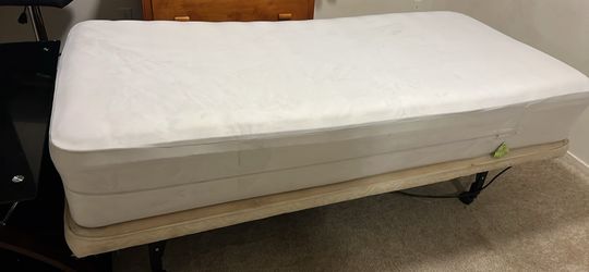 Twin Bed & Tv