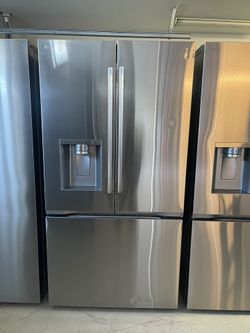 LG Counter-Depth MAX with Zero Clearance 3-Door French Door Refrigerator