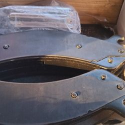 2000 - 2007 Chevy Tahoe Or  Chevy Silverado Front Brake Pads 