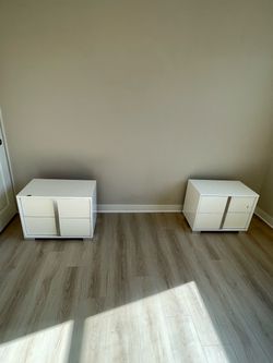 White Modern Nightstand Set of 2