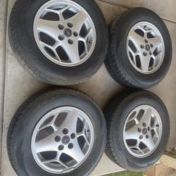 215 70 16 Like New Set Tires With Rims Pontiac SUV 5x4.5 Fit Honda Nissan Toyota Hiunday Ford More Tires 109% Tread