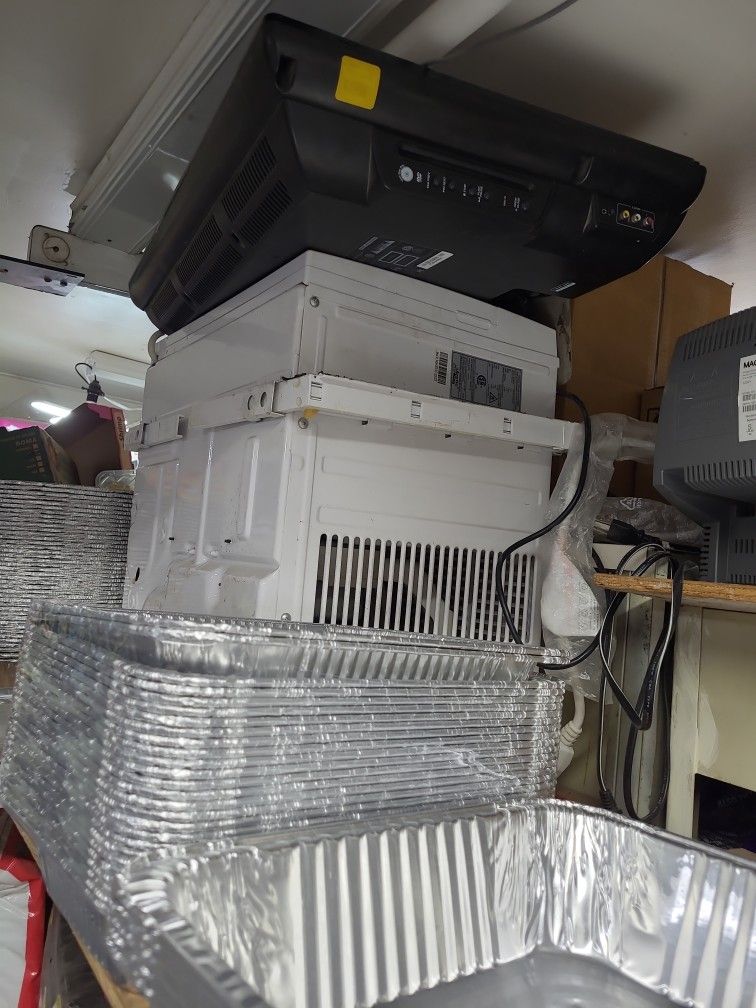 Window Air Conditioner
Ac
