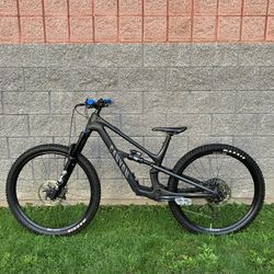 Canyon Spectral CF7 Mountain Bike- Full Carbon, FOX Suspension Size Medium 