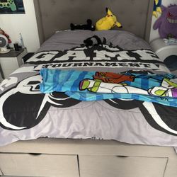 Queen Bed With Mattress 