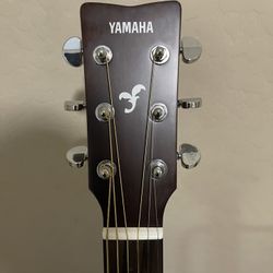 Yamaha Guitar 