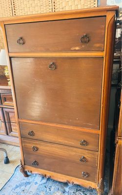 Beautiful cabinet