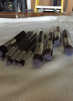 Set of 10 make up brushes