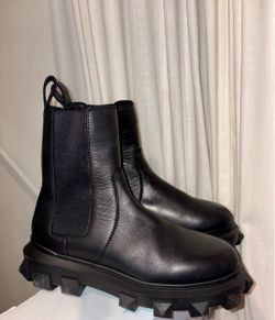 VALENTINO boots