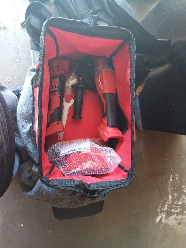 Milwaukee Power Tools