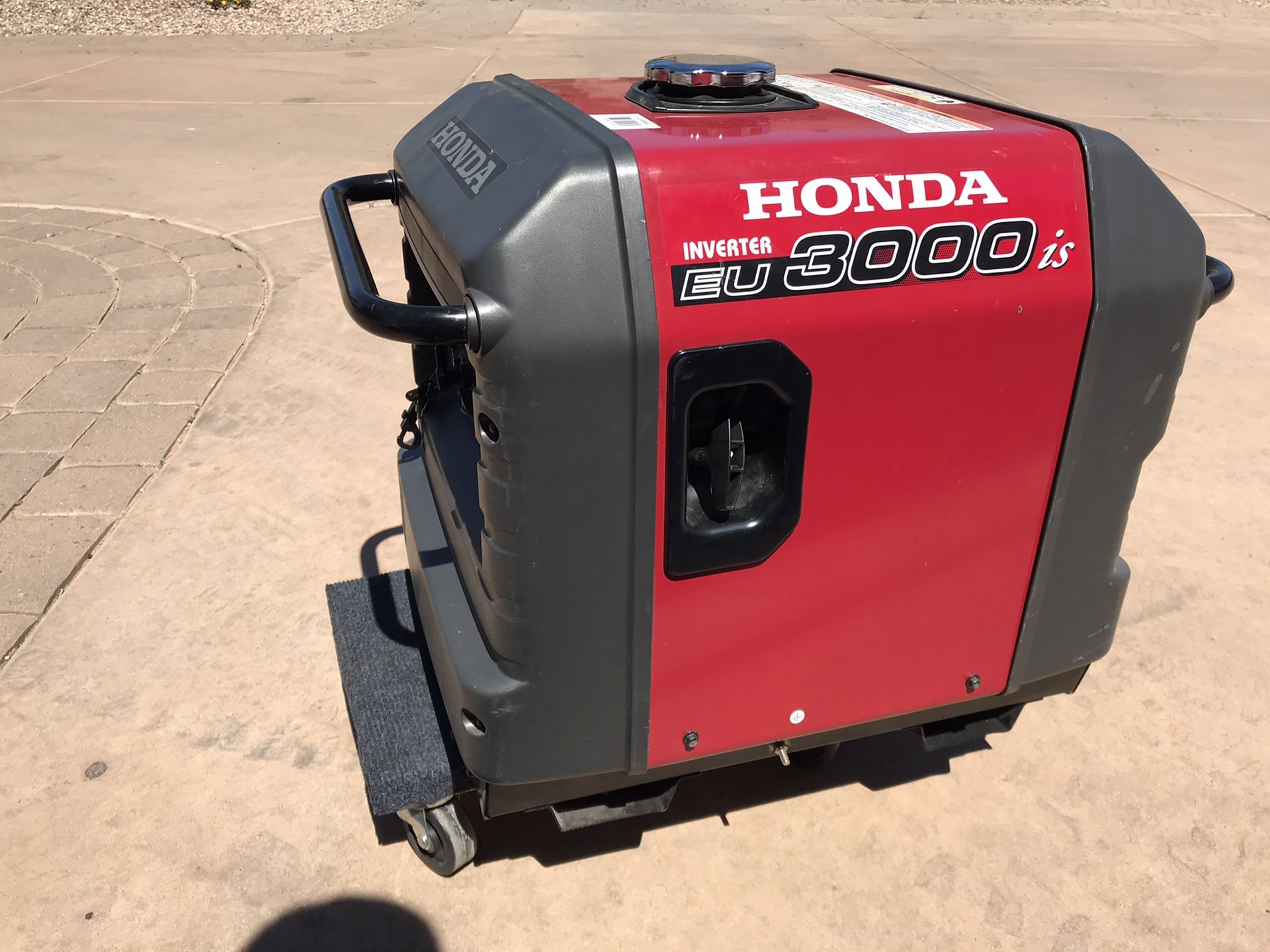Honda eu 3000i generator inverter eu3000is for Sale in Glendale, AZ