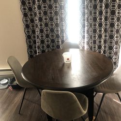 Kitchen Table & Chairs