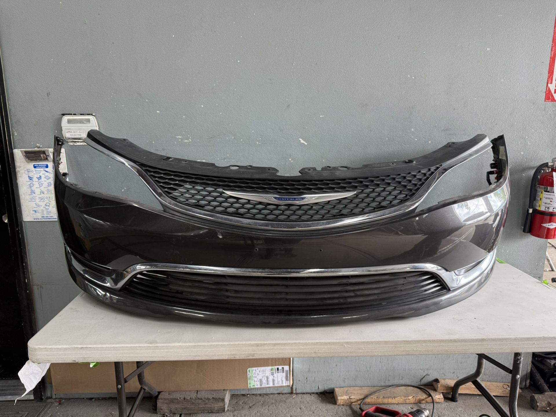 2016 Chrysler 200 bumper