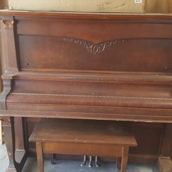 PACKARD UPRIGHT PIANO