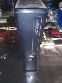 Xbox 360 slim console