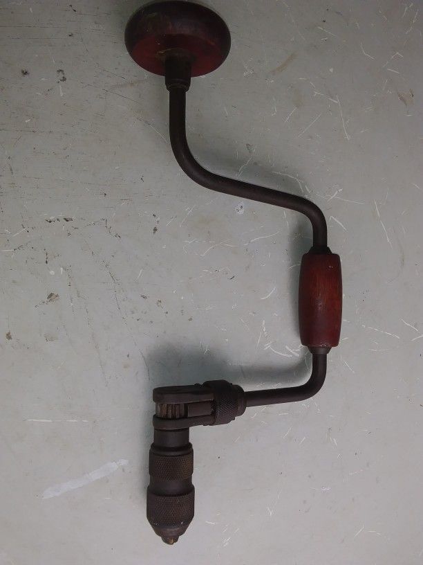 Miller Falls Carpenter Hand Brace Drill