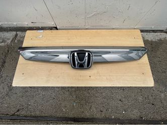 HONDA ACCORD FRONT UPPER CHROME GRILLE USED OEM