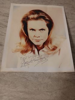 Elizabeth  Montgomery  picture and check
